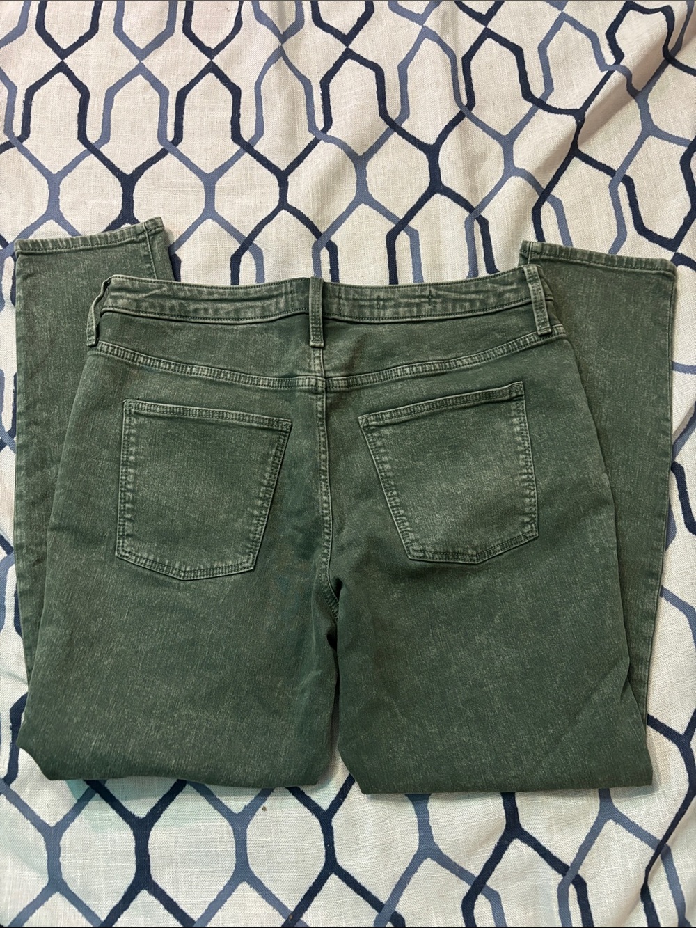 Universal Thread High Rise Skinny Green Pant Size 12/31 R - Picture 5 of 5